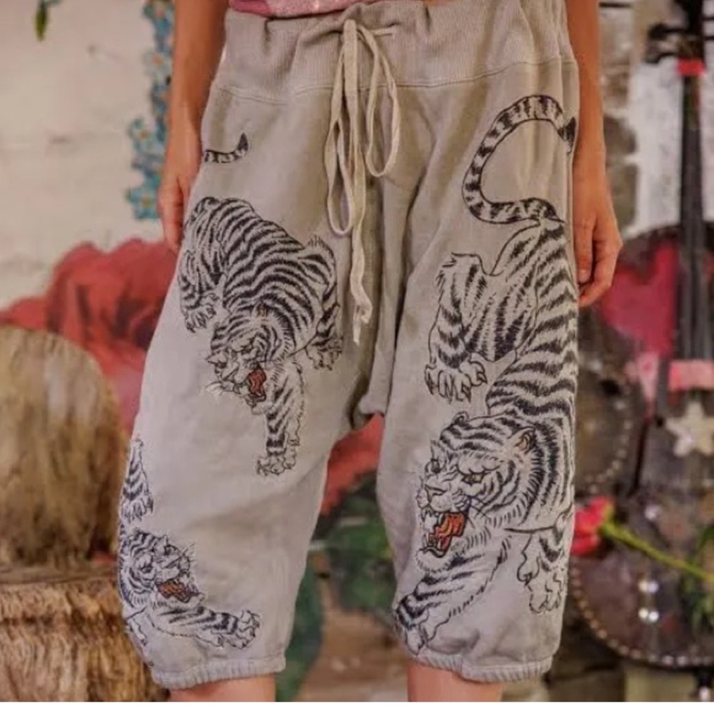 Magnolia Pearl Gray Tiger Print Women Shorts